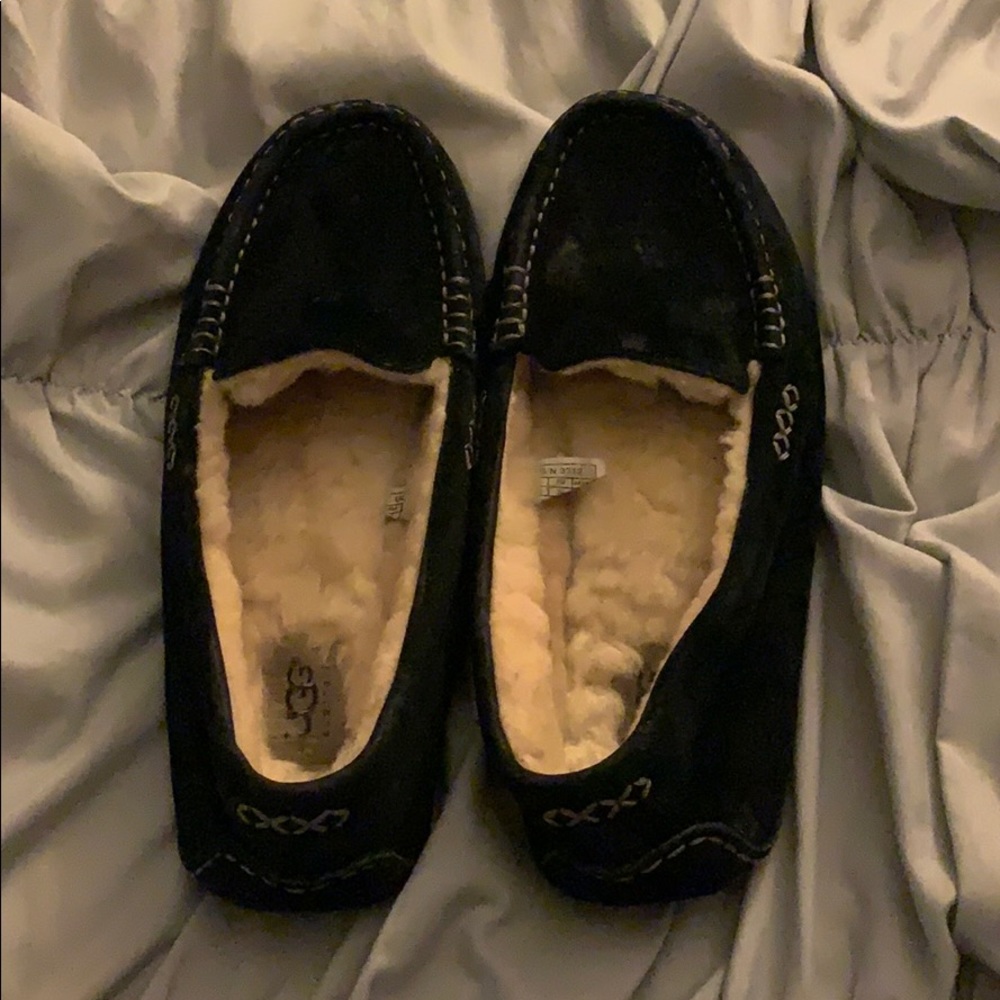 ☆ ugg slippers ☆